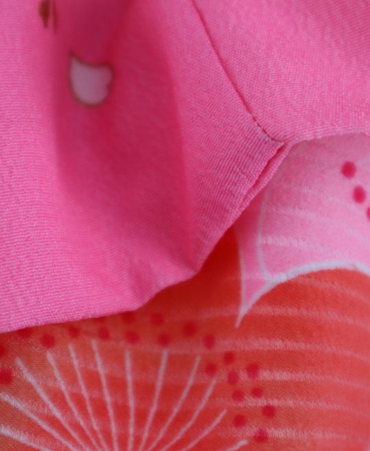 七五三 3歳女の子用被布[ガーリー](被布)ピンクぼかしに桜(着物)ピンクに赤の桜No.63H